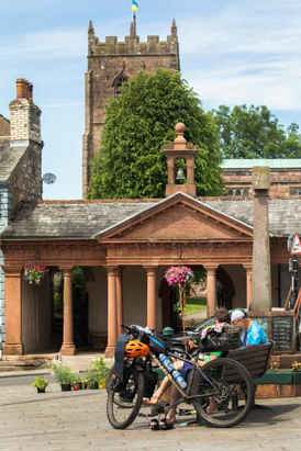 Cyclists in Kirkby Stephen photo by Helen Shaw www.malkinphotography.co.uk