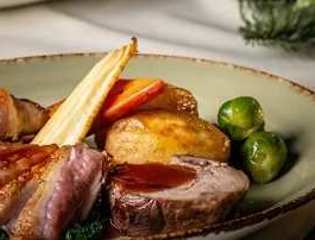 Crowninnchristmasday event.