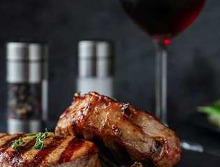 Thewildingsteaknight event.